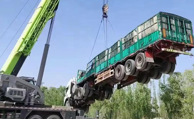 南召道路脱困救援案例